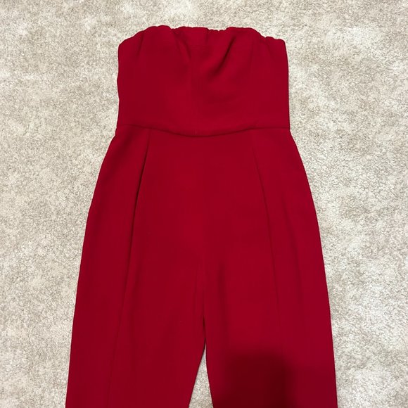 Black Halo Jumpsuit Size 6 Red Strapless Tapered Leg Pockets Evening or Workwear - Picture 3 of 12